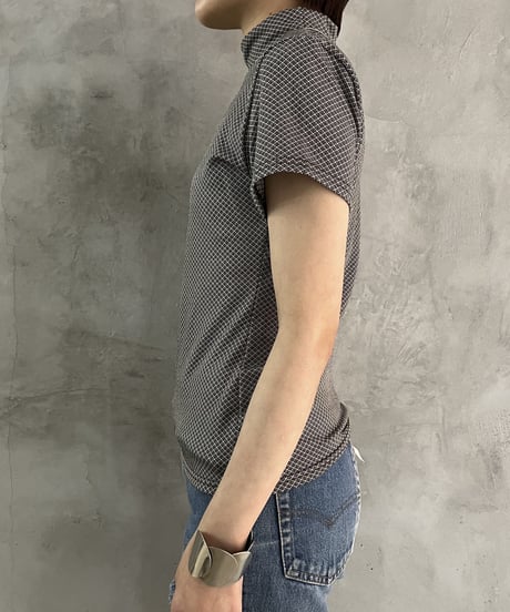 Small Pattern Mock Neck Cutsewn BK