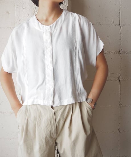 Collarless Cropped Shirt WH