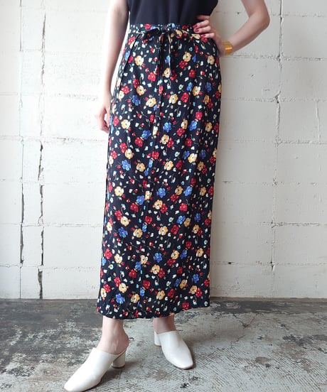Wrap Design Flower Pattern Tight Skirt BK
