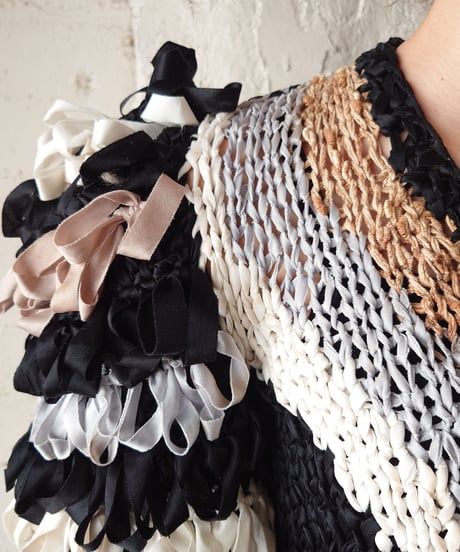 Loop Ribbon Sleeve Knit BKBE