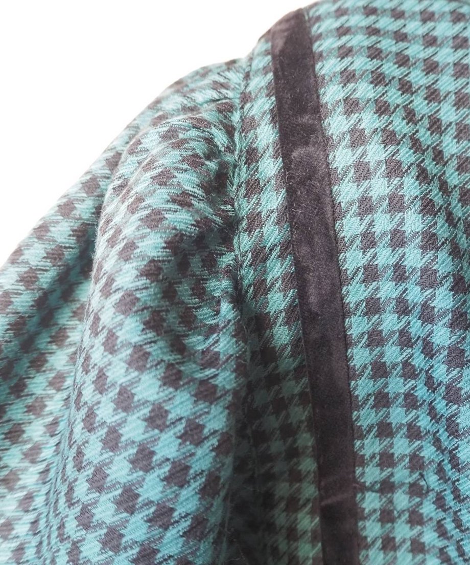 658e53ff1d75b60f412bb77c