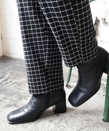 Check Tuck Pants BKWH