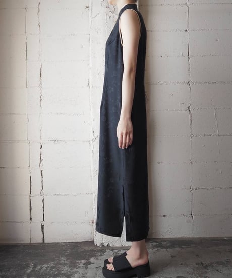 Peekaboo Sleeveless China Dress BK GD