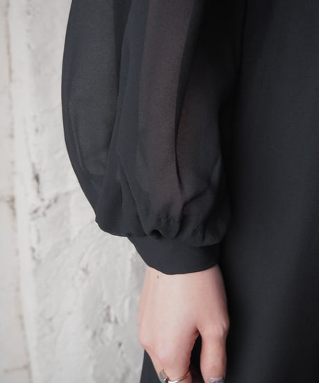 1970-80’s EURO Turn Over Collar Sheer Sleeve Dress BK