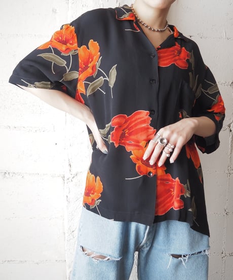 Floral Pattern Open Collar Shirt BKRE