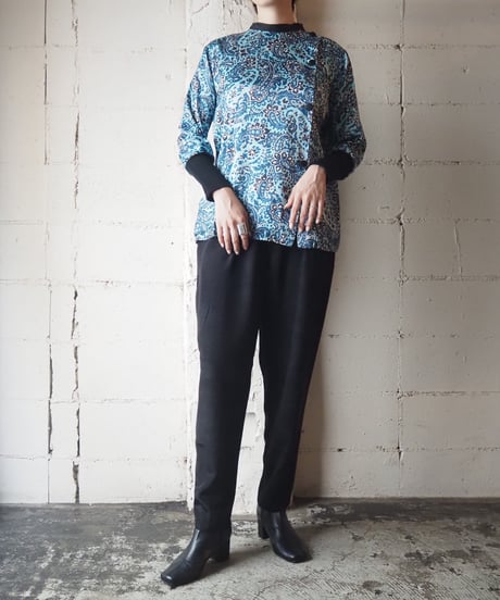 Long Rib Paisley Pattern Blouse BLBK