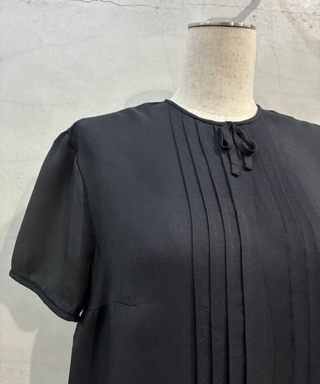 Pintuck S/S Blouse BK