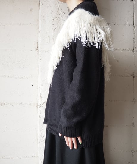 Shaggy Line Bicolor Knit