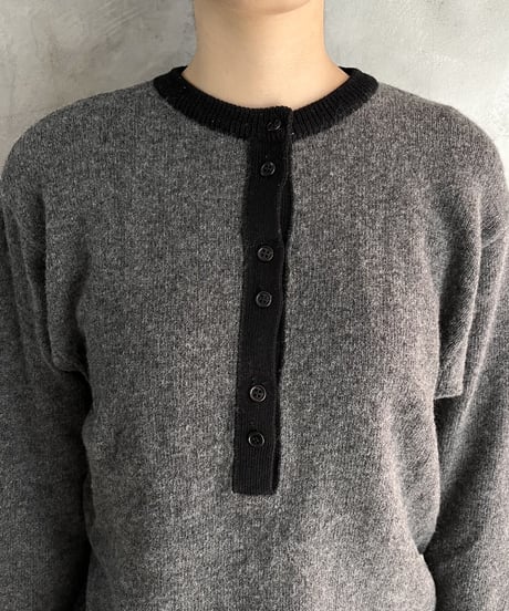 Front Button Bicolor Knit GRBK