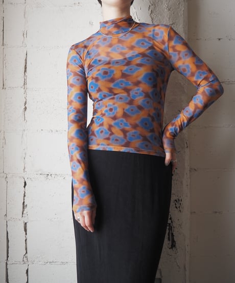 Mock Neck Sheer Cutsewn Flower OR BL