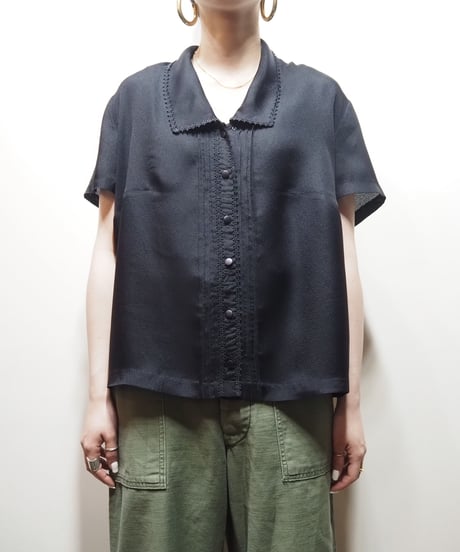 Lace Front Pleated Blouse BK