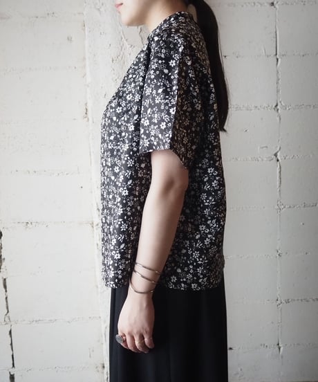 1960's Flower Pattern Blouse BK