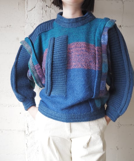 Color-Block Dolman Sleeve Sweater BL