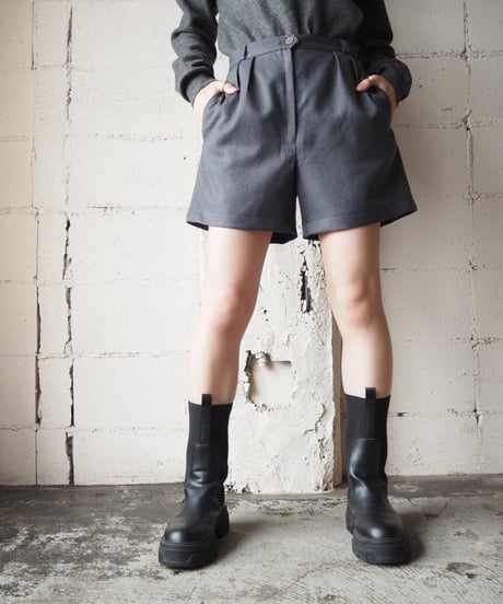 Double Tuck Short Pants GR