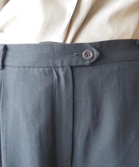 Plane Tuck Pants BK