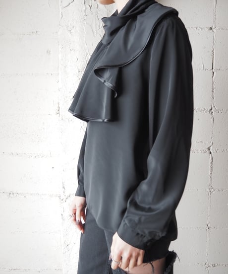 Back Open Ruffle Collar Blouse BK