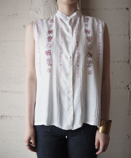 1970's Flower Embroidery Blouse  WH