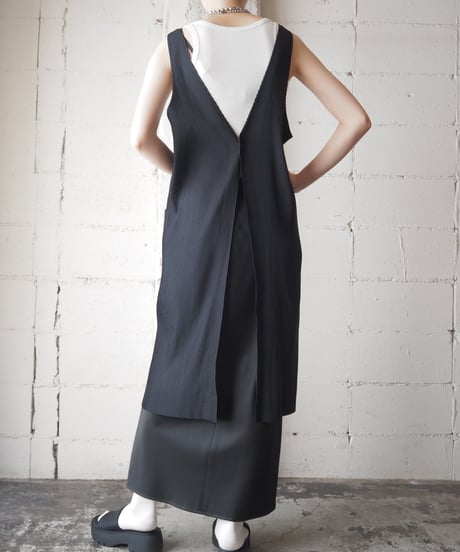 im product Pleat Apron BK