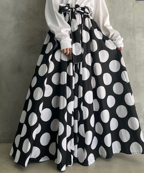 Dot Pattern Volume Flared Skirt WHBK