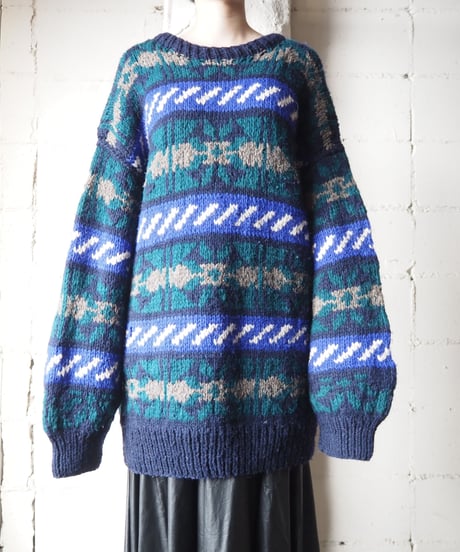 Big Sihouette Pattern Knit BLGN