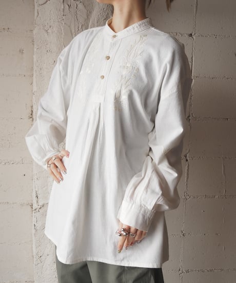 Embroidery Pullover Shirt WH