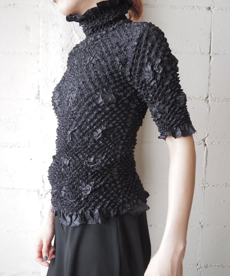 High Neck Popcorn Tops BK