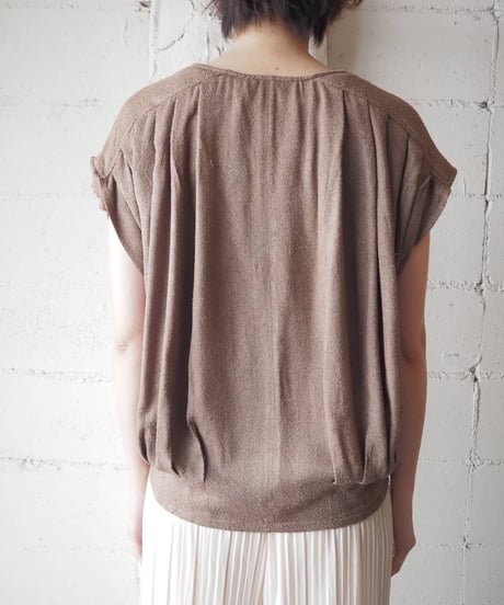 Collarless Tuck Blouse BR