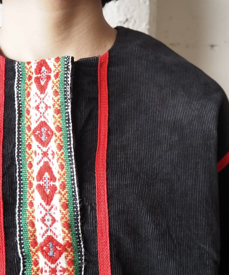 Luna Embroidery Corduroy Blouse BK