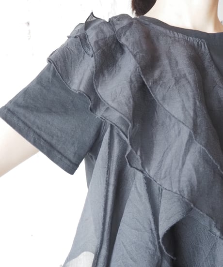 Frill Design Tee Shirt BK