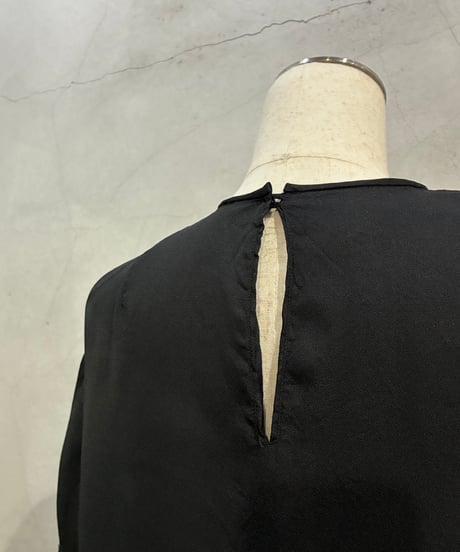 Pintuck S/S Blouse BK