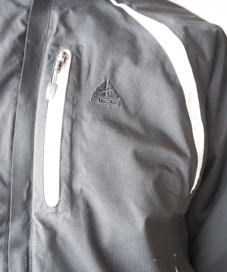 NIKE ACG 2-in-1 Shell and Fleece Jacket BKGR