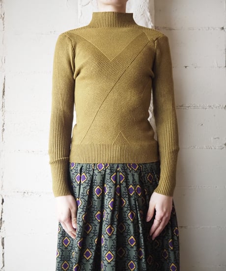 Line Design Rib Knit MU