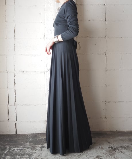 Vneck Pleated Longsleave Dress BK