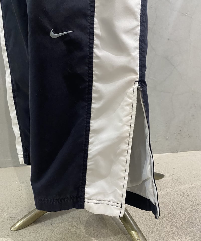 NIKE - 新品未使用　fcrb 4WAY STRETCH SIDE LINE PANTS NIKE - 新品未使用 fcrb 4WAY STRETCH SIDE LINE PANTSの通販 by