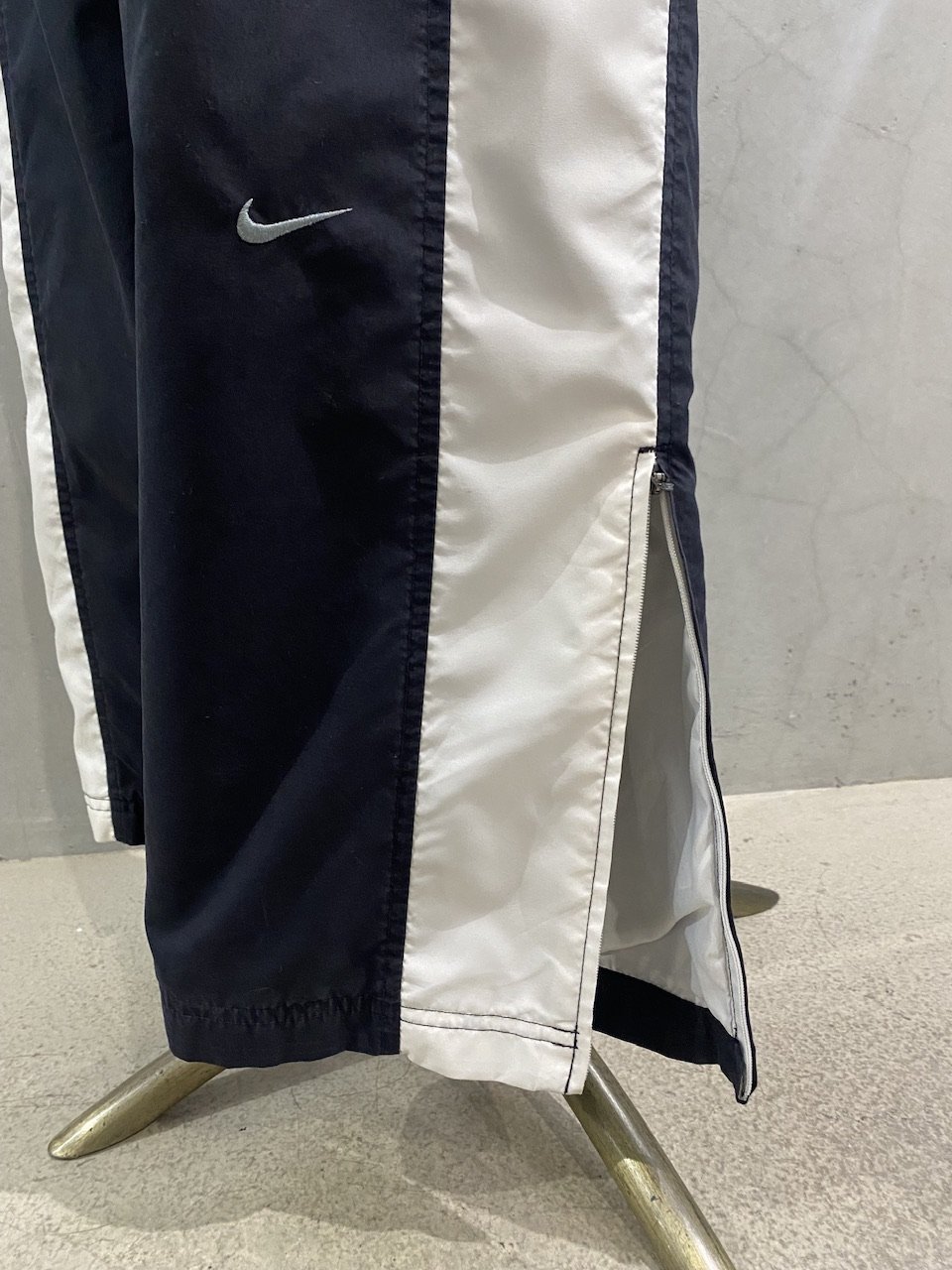 NIKE Side Zip Line Wide Pants BKWH | Orfeo