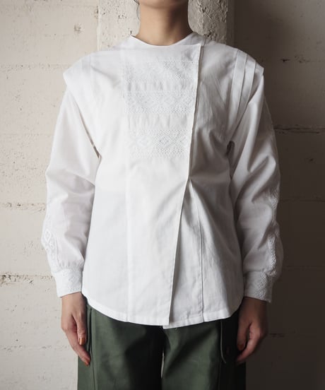 EURO Side Button Lace Blouse WH