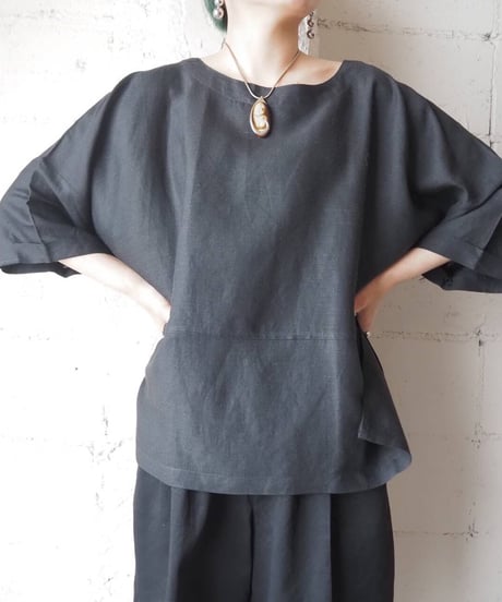 Boat Neck Side Slit Pullover BK