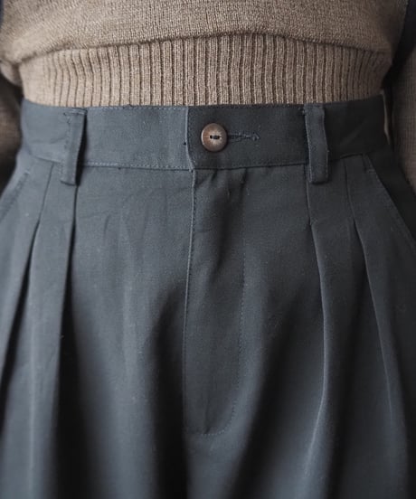 Lizsport Tuck Pants BK