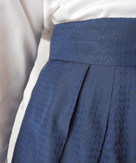Layered Design Tuck Skirt NV