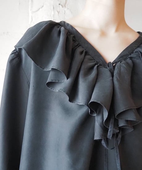 Fril Collar Silk Blouse BK