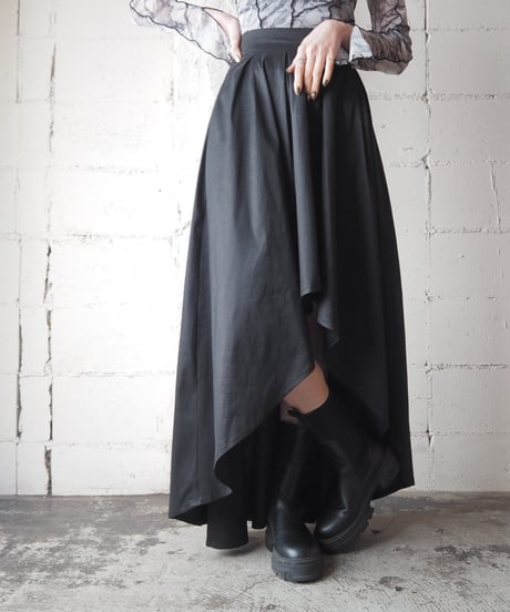 Fishtail Tuck Flare Skirt BK