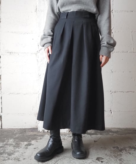 Design Pleats Flared Skirt BK