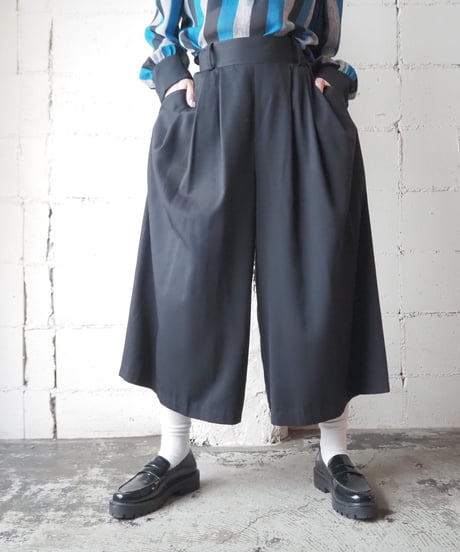 Tuck Gaucho Pants BK