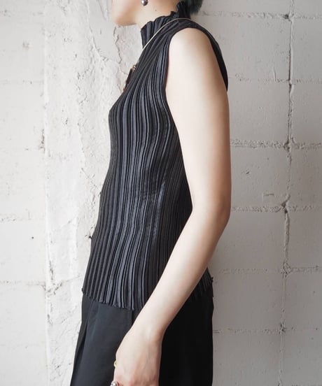 N/S Pleated Cutsewn BK