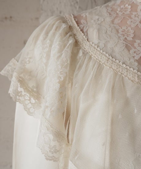 GUNNIES Frill Lace Design Blouse IV