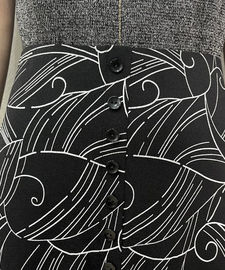 Front Botton Pattern A Line Skirt BKWH