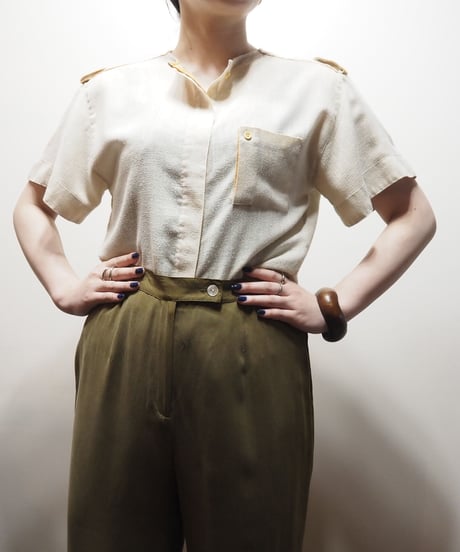Bicolor Collarless Blouse IVYE