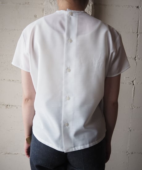 Back Button Collarless Blouse WH