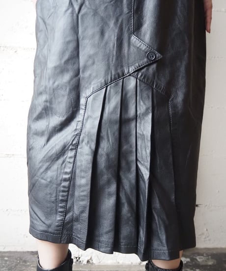 Pleated Leather Tight Skirt BK