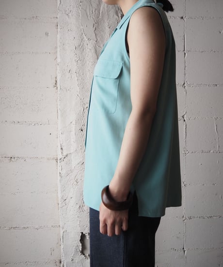 Sleeveless Silk Shirt BL
